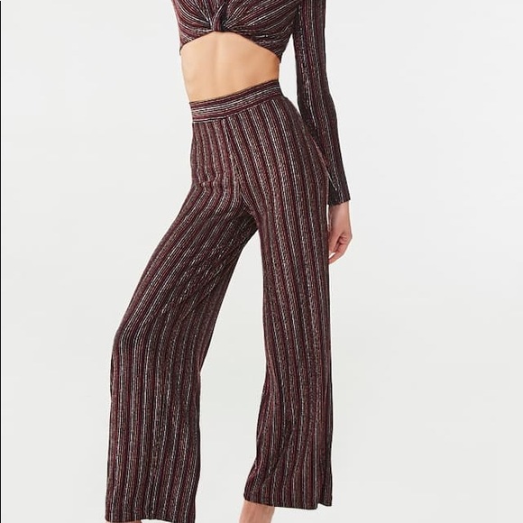 Two piece set - Picture 2 of 2